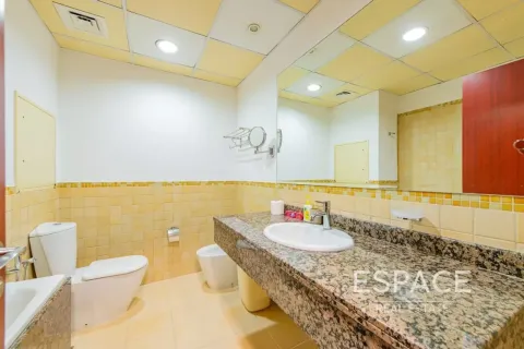Apartment in Jumeirah Beach Residence, Dubai 1 bedroom, 111 sq.m. № 122819 - photo 14