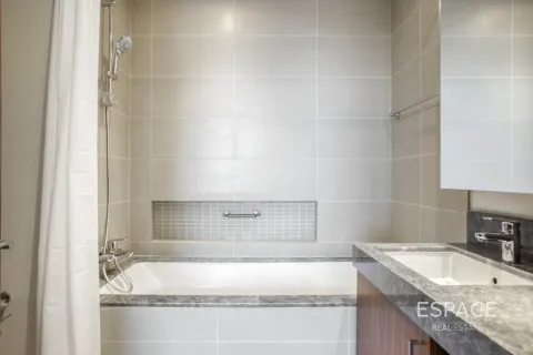 Apartment in Dubai Marina, Dubai 2 bedrooms, 104 sq.m. № 122823 - photo 14