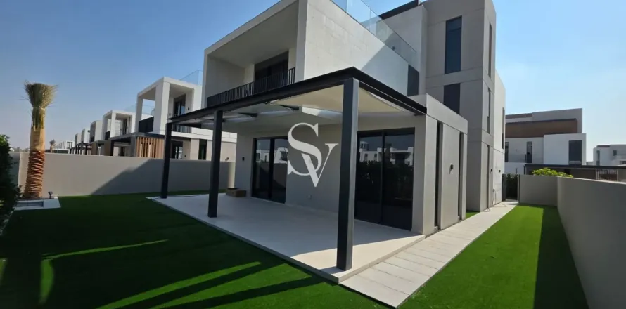 Villa en Arabian Ranches 3, Dubai, 4 dormitorios, 448 m², № 84042