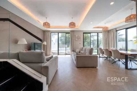 Villa en DAMAC Hills (Akoya by DAMAC), Dubai, 6 dormitorios, 339 m², № 122257 - foto 15