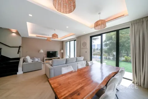 Villa en DAMAC Hills (Akoya by DAMAC), Dubai, 6 dormitorios, 339 m², № 122257 - foto 16