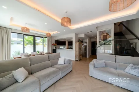 Villa en DAMAC Hills (Akoya by DAMAC), Dubai, 6 dormitorios, 339 m², № 122257 - foto 14