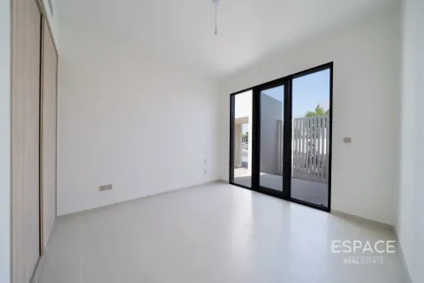 Villa en Jebel Ali, Dubai, 4 dormitorios, 376 m², № 122262 - foto 12
