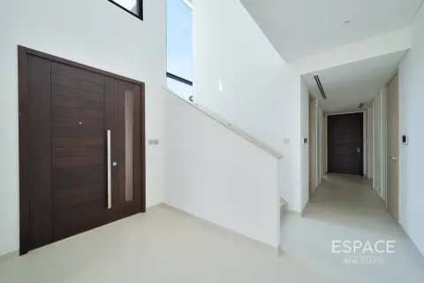 Villa en Jebel Ali, Dubai, 4 dormitorios, 376 m², № 122262 - foto 2