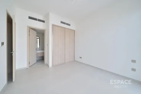 Villa en Jebel Ali, Dubai, 4 dormitorios, 376 m², № 122262 - foto 11