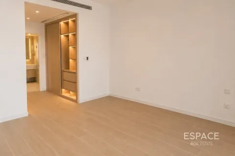 Adosado en Jebel Ali, Dubai, 4 dormitorios, 298 m², № 122258 - foto 8