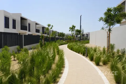 Adosado en Jebel Ali, Dubai, 4 dormitorios, 298 m², № 122258 - foto 2