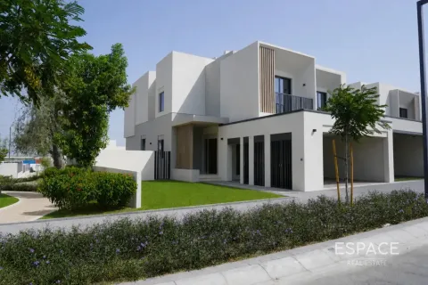 Adosado en Jebel Ali, Dubai, 4 dormitorios, 298 m², № 122258