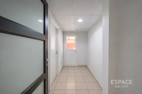 Villa en Meadows, Dubai, 4 dormitorios, 381 m², № 122256 - foto 10