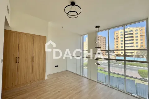 Adosado en Dubai Investment Park, Dubai, 4 dormitorios, 271 m², № 135305 - foto 4