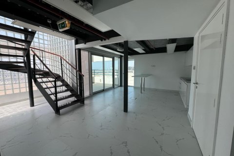 Снять в аренду офис в Dubai Media City, Дубай: 253.2м², № 8145 - фото 1