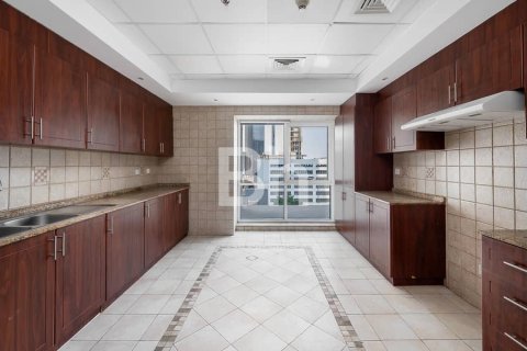 Apartamento en Dubai Marina, Dubai, 2 dormitorios, 192 m², № 56777 - foto 1