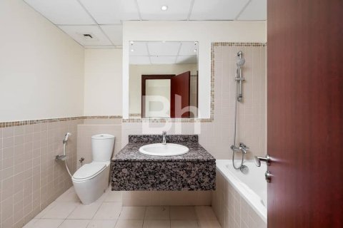 Apartment in Jumeirah Beach Residence, Dubai 2 bedrooms, 121 sq.m. № 56798 - photo 12