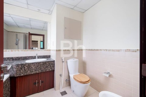 Apartment in Jumeirah Beach Residence, Dubai 2 bedrooms, 121 sq.m. № 56798 - photo 6