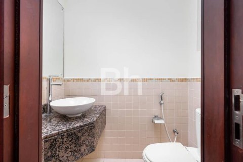 Apartment in Jumeirah Beach Residence, Dubai 2 bedrooms, 121 sq.m. № 56798 - photo 13