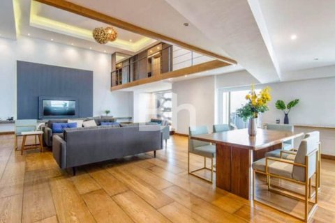 Appartement à Jumeirah Beach Residence, Dubai, 2 chambres, 188 m², № 56795 - photo 1