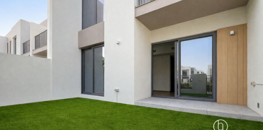 Villa in Tilal Al Ghaf, Dubai 3 bedrooms, 199 sq.m. № 96548