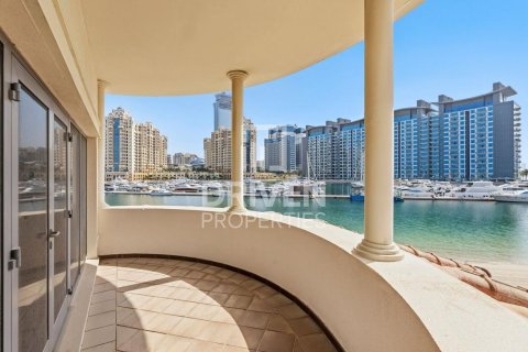 Villa in Signature Villas, Palm Jumeirah, Dubai 6 bedrooms, 1245.37 sq.m. № 136102 - photo 14