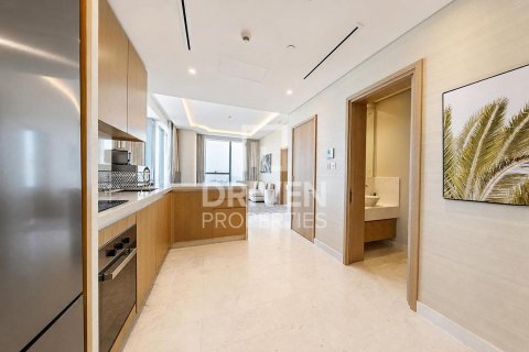 Apartment in The Palm Tower, Palm Jumeirah, Dubai 1 bedroom, 103.03 sq.m. № 136110 - photo 3