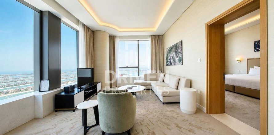 Apartment in The Palm Tower, Palm Jumeirah, Dubai 1 bedroom, 103.03 sq.m. № 136110