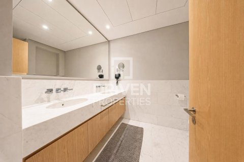 Apartamento en The Palm Tower, Palm Jumeirah, Dubai, estudio, 48.68 m², № 136109 - foto 9