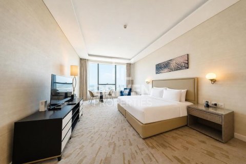 Apartamento en The Palm Tower, Palm Jumeirah, Dubai, estudio, 48.68 m², № 136109 - foto 3