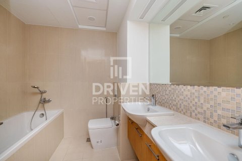 Apartment in Bellevue Towers, Downtown Dubai (Downtown Burj Dubai), Dubai 2 bedrooms, 95.13 sq.m. № 126155 - photo 14