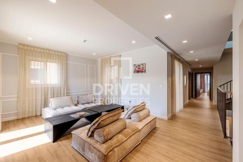 Maison de ville à Jumeirah, Dubai, 4 chambres, 445.47 m², № 126154 - photo 12
