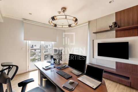 Maison de ville à Jumeirah, Dubai, 4 chambres, 445.47 m², № 126154 - photo 5