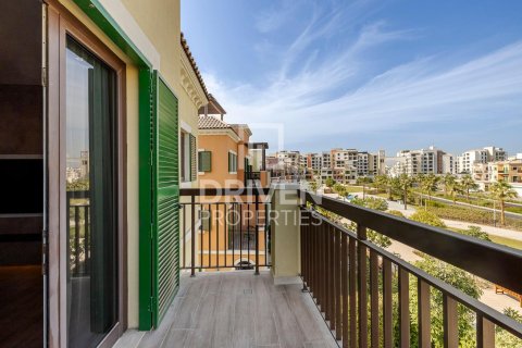 Maison de ville à Jumeirah, Dubai, 4 chambres, 445.47 m², № 126154 - photo 3