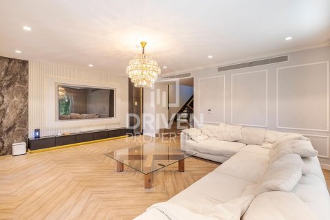 Maison de ville à Jumeirah, Dubai, 4 chambres, 445.47 m², № 126154 - photo 9