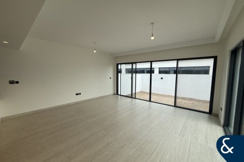 Купить таунхаус в Damac Lagoons, Дубай: 5 спален, 302м², № 75384 - фото 4