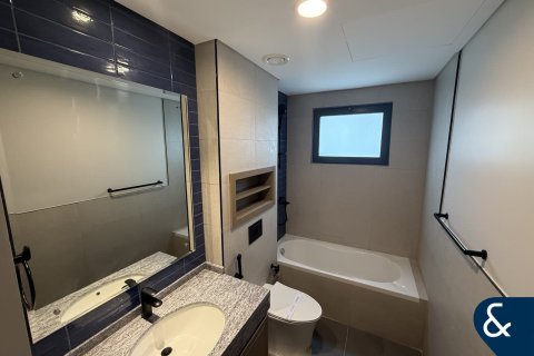 Купить таунхаус в Damac Lagoons, Дубай: 5 спален, 302м², № 75384 - фото 6