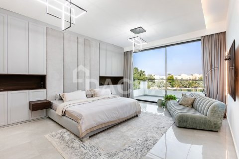 Villa in Jumeirah Islands, Dubai 4 bedrooms, 539 sq.m. № 109773 - photo 16