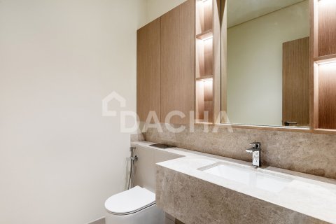 Villa in Dubai Hills Estate, Dubai 5 bedrooms, 916 sq.m. № 109771 - photo 16