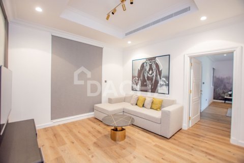 Villa in Canal Cove Villas, Palm Jumeirah, Dubai 4 bedrooms, 470 sq.m. № 109776 - photo 18