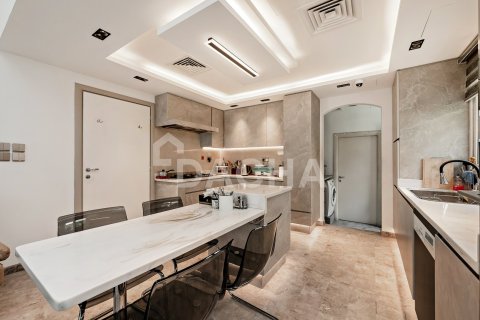 Villa in Meadows, Dubai 4 bedrooms, 372 sq.m. № 109774 - photo 15