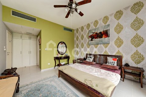 Villa in Meadows, Dubai 4 bedrooms, 372 sq.m. № 109774 - photo 9