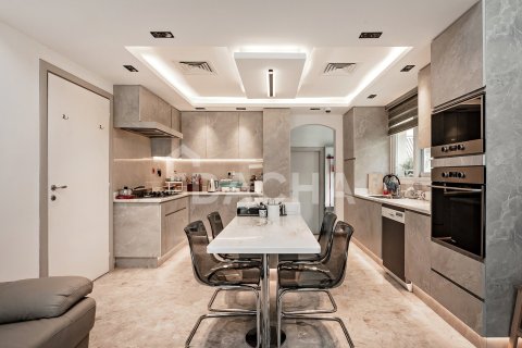 Villa in Meadows, Dubai 4 bedrooms, 372 sq.m. № 109774 - photo 14