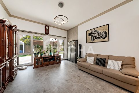 Villa in Meadows, Dubai 4 bedrooms, 372 sq.m. № 109774 - photo 13