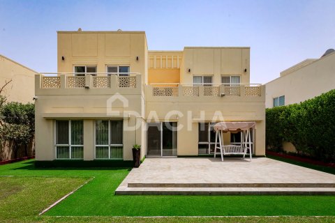 Villa in Meadows, Dubai 4 bedrooms, 372 sq.m. № 109774