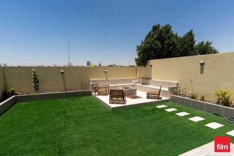 Villa à Dubai, 4 chambres, 270 m², № 113462 - photo 2