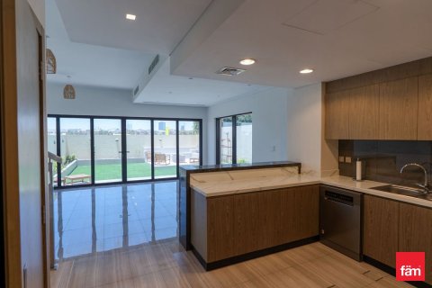 Villa à Dubai, 4 chambres, 270 m², № 113462 - photo 8