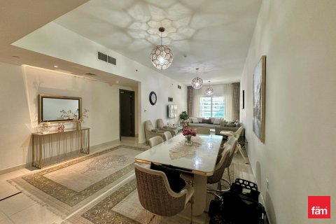 Apartment in Business Bay, Dubai 2 bedrooms, 141 sq.m. № 69645 - photo 2