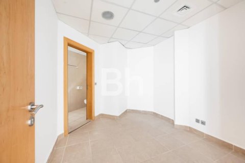 Снять в аренду квартиру в Пальме Джумейре, Дубай: 3 спальни, 200м², № 56678 - фото 16