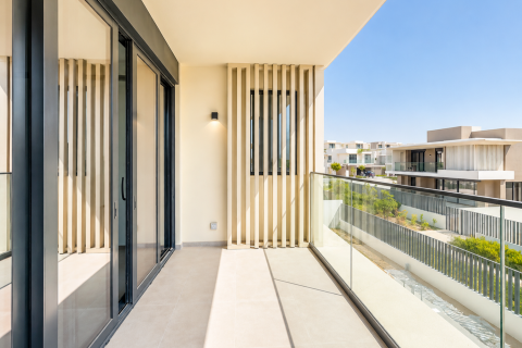 Villa in Jebel Ali, Dubai 6 bedrooms, 550.17 sq.m. № 133993 - photo 7