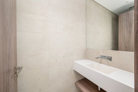 Apartment in SOL Bay, Business Bay, Dubai 2 bedrooms, 137.53 sq.m. № 133995 - photo 2