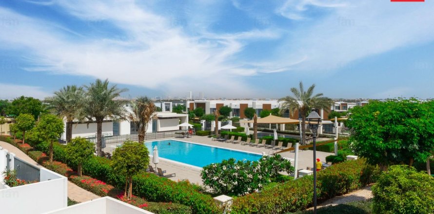 Maison de ville à Dubai, 3 chambres, 175 m², № 109203