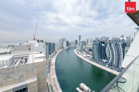 Penthouse in Business Bay, Dubai 2 bedrooms, 188.7 sq.m. № 109198 - photo 6