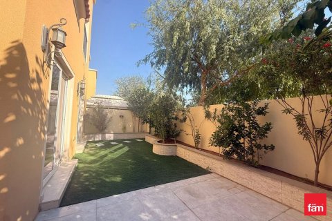 فيلا في دبي 4 غرف نوم, 240.7 م² رقم 83611 - صورة 17